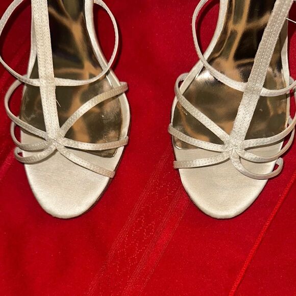 Badgley Mischka Cream Strappy Heels for Formal Elegance-Gold Heel-Size 10 - Picture 8 of 9